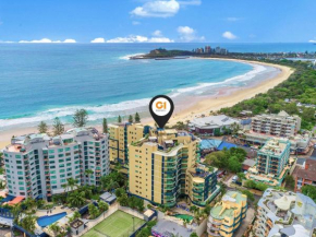 Top Floor Beachside Apartment in Heart of Mooloolaba